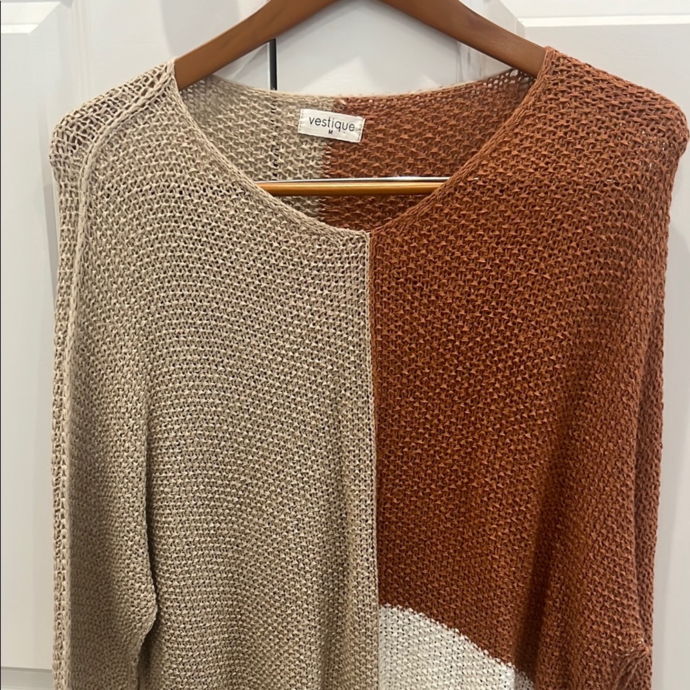 Vestique Brown and Cream Crew Neck Sweater with Textured Knit - Picture 3 of 3